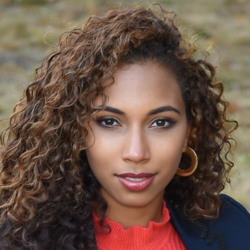 Angelina Darrisaw '05